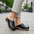 Czarne chodaki damskie medyczne Naturfeet PREMIUM – skóra naturalna, wkładka drewniana, amortyzacja PU MK1BL