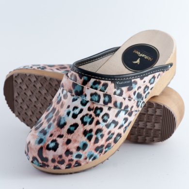 Drewniaki damskie Naturfeet DKC6PA ze skóry naturalnej w panterkę – boho chodaki na platformie