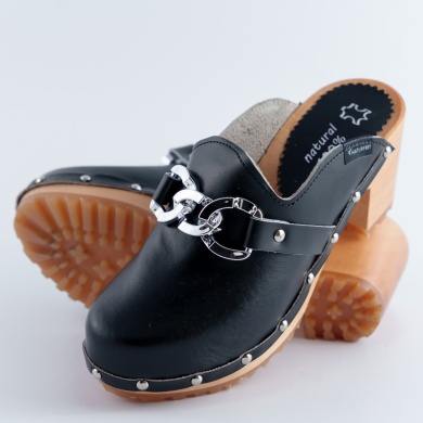 Damskie Chodaki Naturfeet DH10BL z Naturalnej Skóry z Ozdobnym Łańcuchem – Styl i Jakość - Czarne