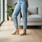 Obuwie damskie na obcasie Naturfeet DH2BE – skórzane chodaki na drewnianej podeszwie - uroda i gracja - beżowe