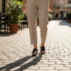 Letnie buty z odkrytymi palcami drewniaki damskie Naturfeet DHO8BL – Skóra naturalna – Ręcznie robione klapki na drewnianej podeszwie - CZARNE