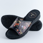 Skórzane damskie klapki Naturfeet KKO5U z kwiatowym wzorem – komfort i elegancja