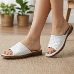 Skórzane damskie klapki Naturfeet KKO2WH białe przewiewne – komfort i elegancja