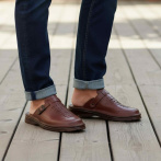 Skórzane Klapki Męskie Naturfeet KMC7BR z Zapięciem – Klasyka i Jakość