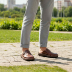 Męskie Klapki Skórzane z Regulowanym Zapięciem – Brązowe Naturfeet KMC5BR