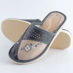 Skórzane kapcie damskie Naturfeet PKC5GR – Beżowo-szare z kwiatowym zdobieniem