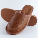 Męskie skórzane kapcie Naturfeet PMC2BR z perforacją – brązowe, lekkie i oddychające