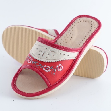 Damskie skórzane kapcie Naturfeet PKO5RE – czerwone-kremowe pantofle z haftem kwiatowym
