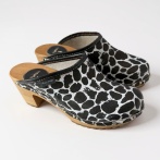 Damskie chodaki Naturfeet DH6CO z naturalnej skóry w krowie łatki – drewniaki na wysokim obcasie