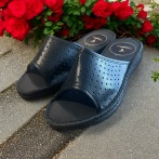 Skórzane damskie klapki Naturfeet KKO2BL czarne przewiewne – komfort i elegancja