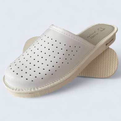 Skórzane klapki medyczne białe Komfortowe pantofle z naturalnej skóry z perforacją Naturfeet MPK2WH