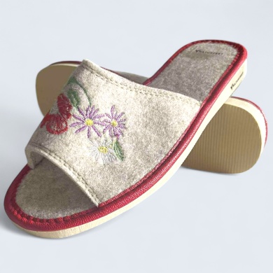 Damskie kapcie z filcu wełnianego z haftem – Naturfeet PKO10