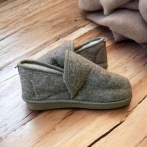 Ciepłe kapcie z filcu i wełny Naturfeet PBK2BR - komfortowe bambosze brązowe