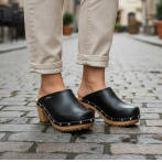 Obuwie damskie na obcasie Naturfeet DH2BL – skórzane chodaki na drewnianej podeszwie - uroda i gracja - czarne