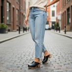 Obuwie damskie na obcasie Naturfeet DH2BL – skórzane chodaki na drewnianej podeszwie - uroda i gracja - czarne