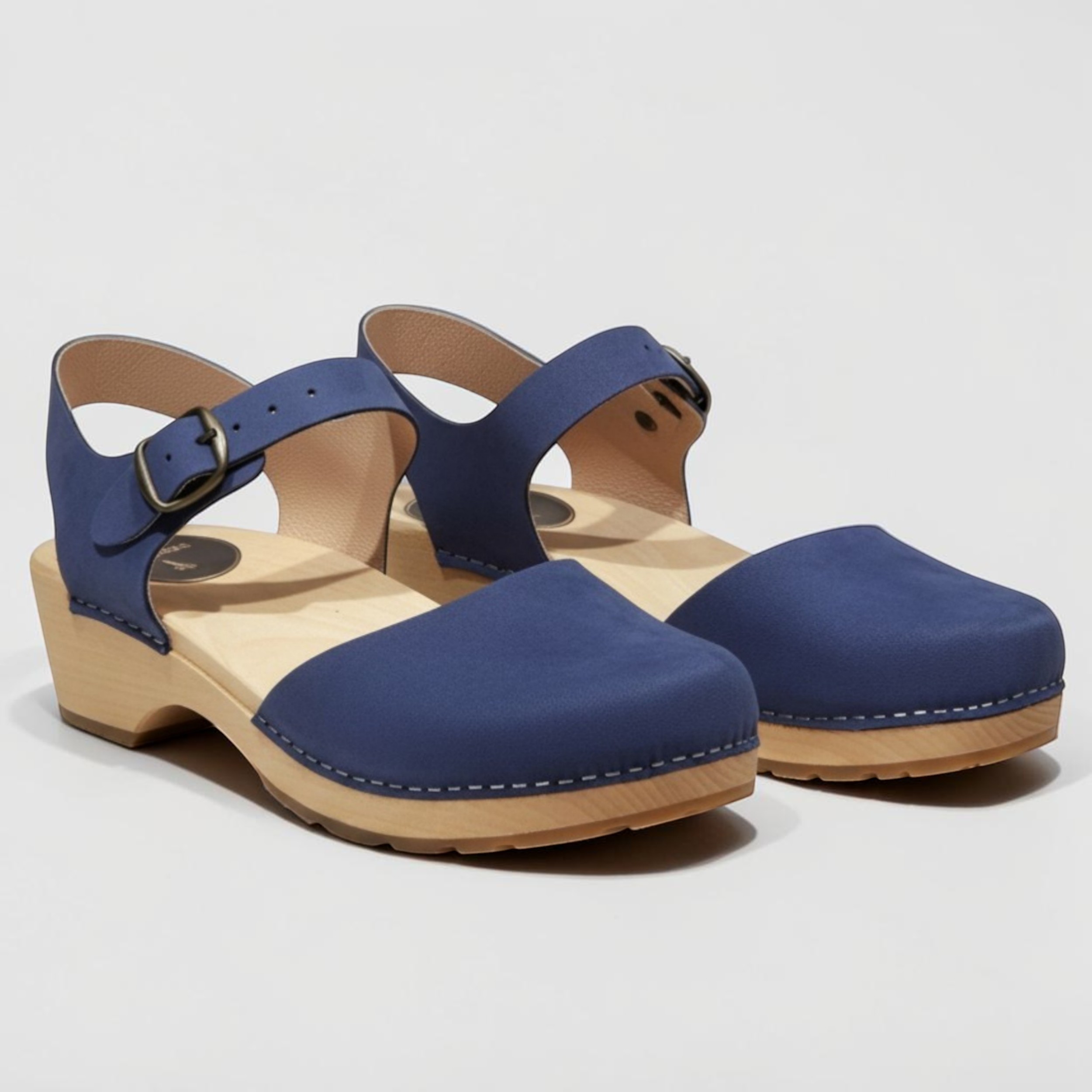 Chodaki damskie na drewnianym obcasie Naturfeet DKC2RE czerwone